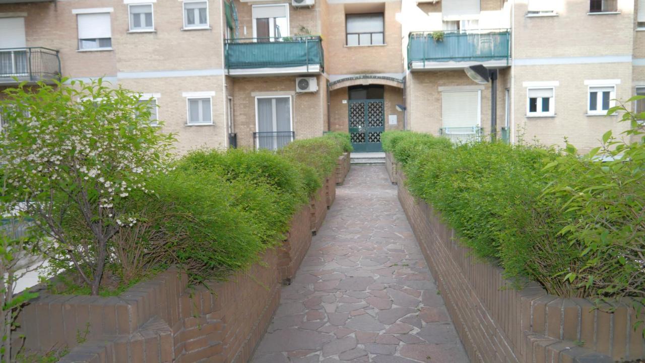 La Casa Di Dario Apartment Pero Exterior foto